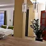 Rp Fitlife Stúdió és Pensión 3*