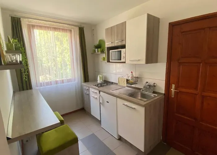 Rp Fitlife Es Vendeghaz 3*