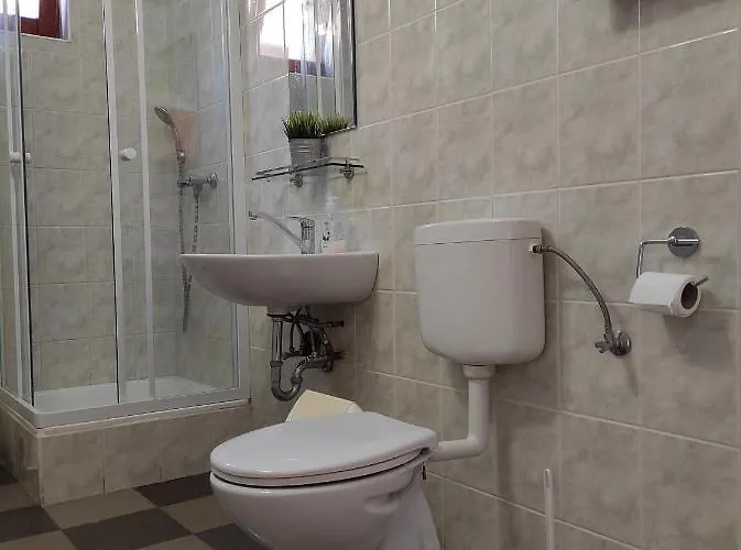 Rp Fitlife Es Vendeghaz בית הארחה Szentgál