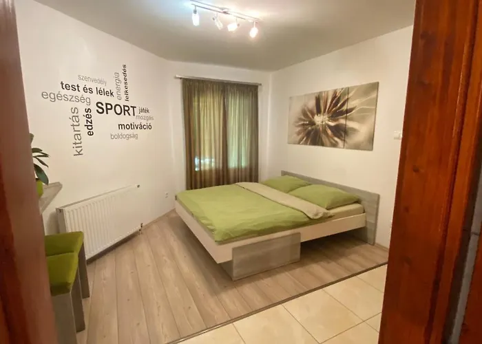 Rp Fitlife Es Vendeghaz בית הארחה 3*