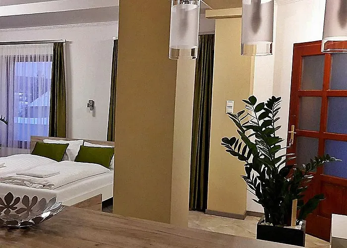 Rp Fitlife Es Vendeghaz בית הארחה 3*